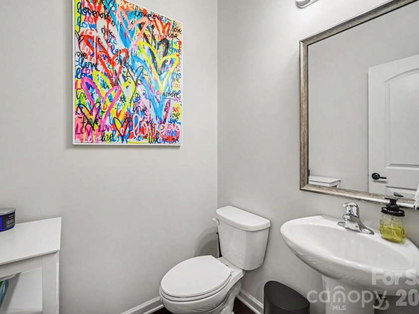 9316 Ainslie Downs Street, Charlotte, NC 28273.  MLS# CAR4390276, YatesRealty ID 28460. Shared Bath
