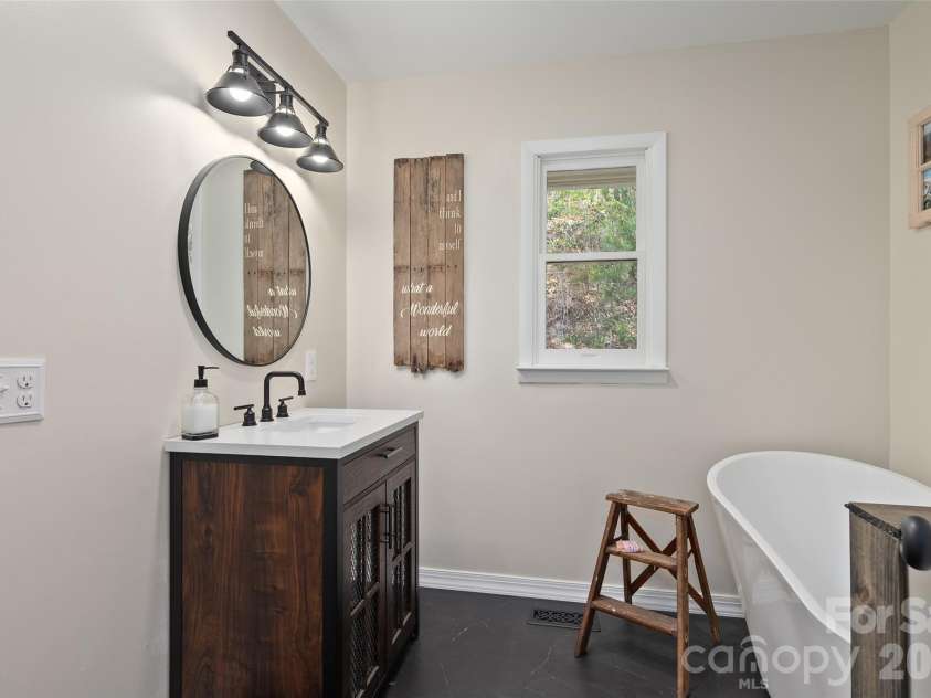 144 Bent Pine Drive, Waynesville, NC 28785.  MLS# CAR4402307, YatesRealty ID 28461. 