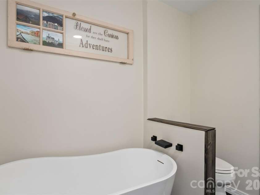 144 Bent Pine Drive, Waynesville, NC 28785.  MLS# CAR4402307, YatesRealty ID 28461. 
