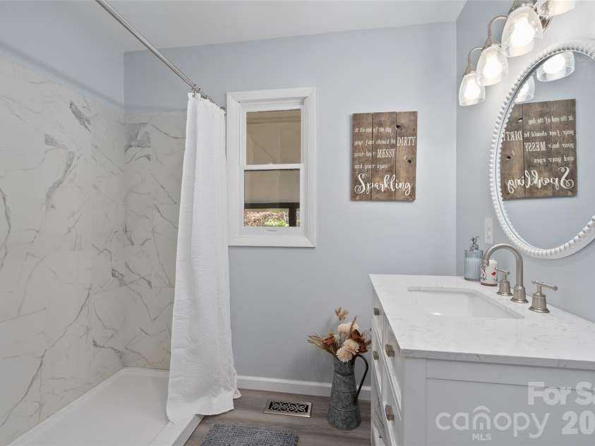 144 Bent Pine Drive, Waynesville, NC 28785.  MLS# CAR4402307, YatesRealty ID 28461. 