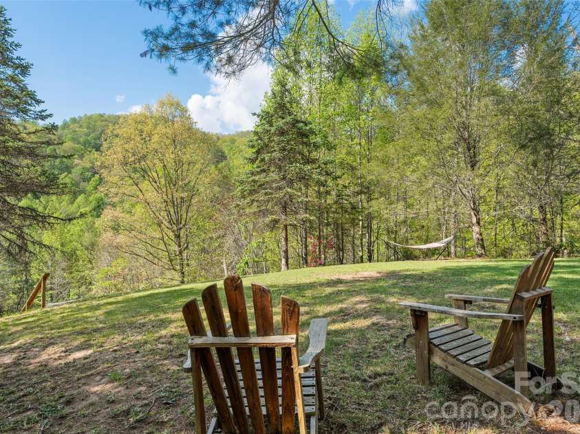 144 Bent Pine Drive, Waynesville, NC 28785.  MLS# CAR4402307, YatesRealty ID 28461. 