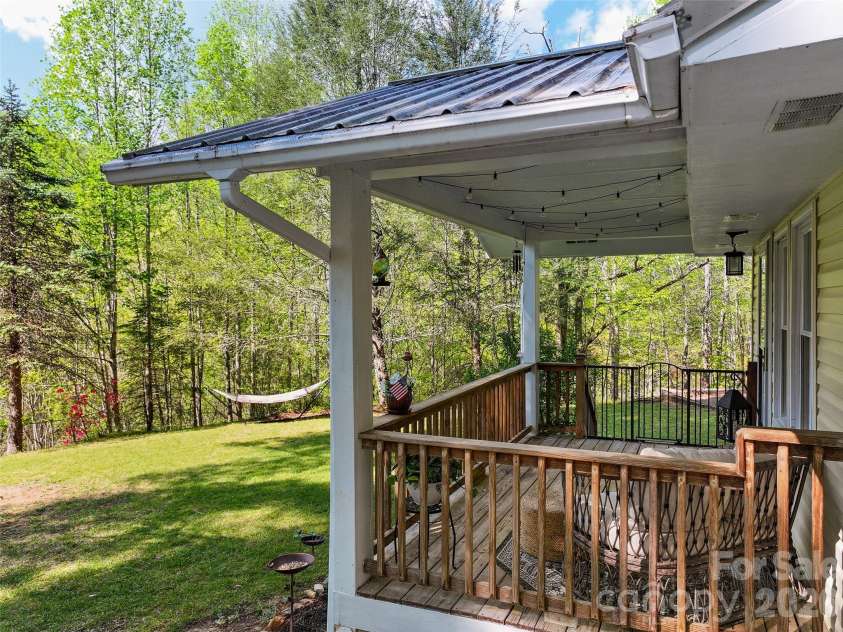 144 Bent Pine Drive, Waynesville, NC 28785.  MLS# CAR4402307, YatesRealty ID 28461. 