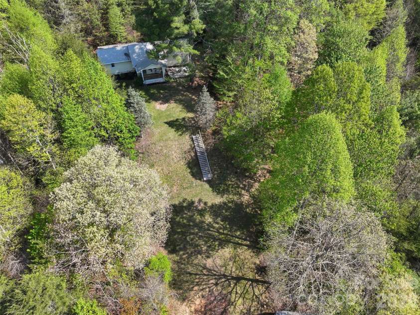 144 Bent Pine Drive, Waynesville, NC 28785.  MLS# CAR4402307, YatesRealty ID 28461. 