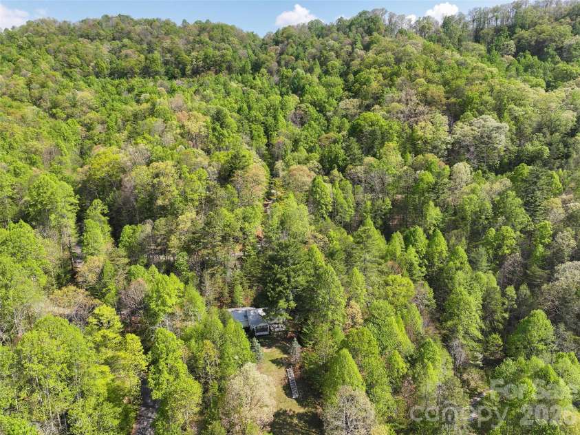 144 Bent Pine Drive, Waynesville, NC 28785.  MLS# CAR4402307, YatesRealty ID 28461. 