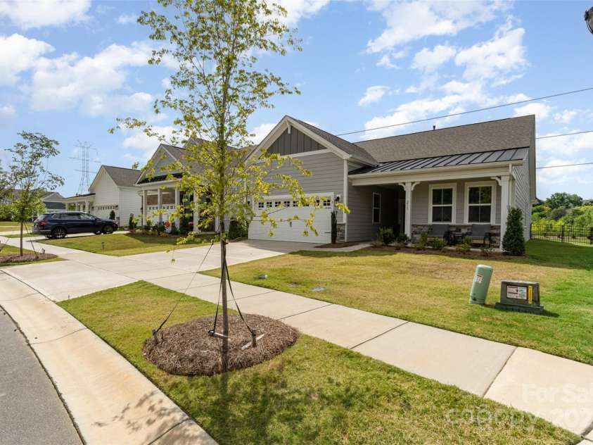 211 Aldendale Drive, Indian Trail, NC 28079.  MLS# CAR4278508, YatesRealty ID 28461. 