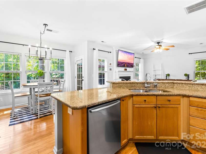 1013 Muirfield Drive, Mooresville, NC 28115.  MLS# CAR4284481, YatesRealty ID 28462. 