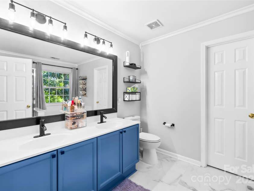 1013 Muirfield Drive, Mooresville, NC 28115.  MLS# CAR4284481, YatesRealty ID 28462. 