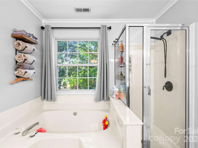 1013 Muirfield Drive, Mooresville, NC 28115.  MLS# CAR4284481, YatesRealty ID 28462. 