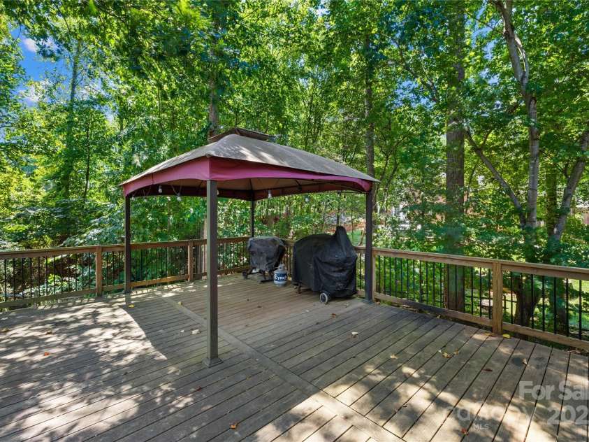 1013 Muirfield Drive, Mooresville, NC 28115.  MLS# CAR4284481, YatesRealty ID 28462. 