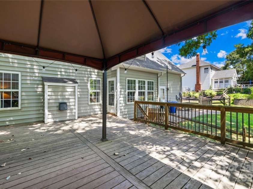 1013 Muirfield Drive, Mooresville, NC 28115.  MLS# CAR4284481, YatesRealty ID 28462. 