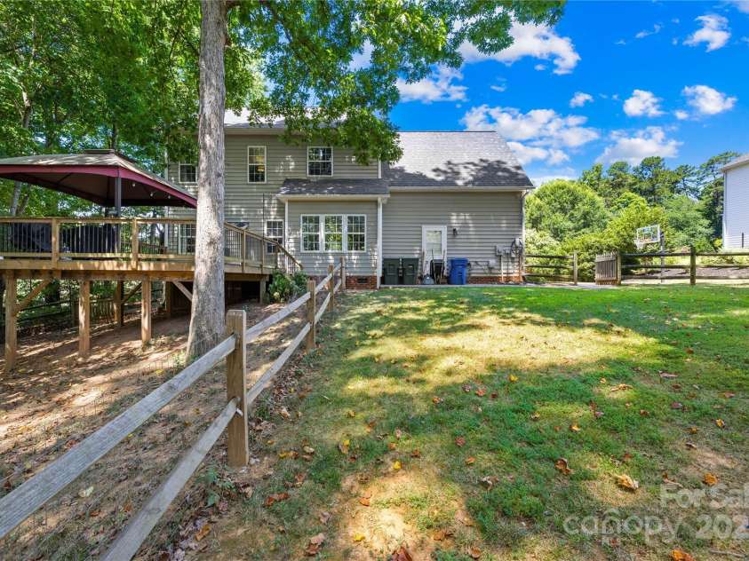 1013 Muirfield Drive, Mooresville, NC 28115.  MLS# CAR4284481, YatesRealty ID 28462. 