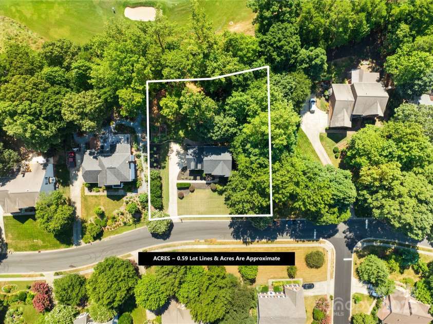 1013 Muirfield Drive, Mooresville, NC 28115.  MLS# CAR4284481, YatesRealty ID 28462. 
