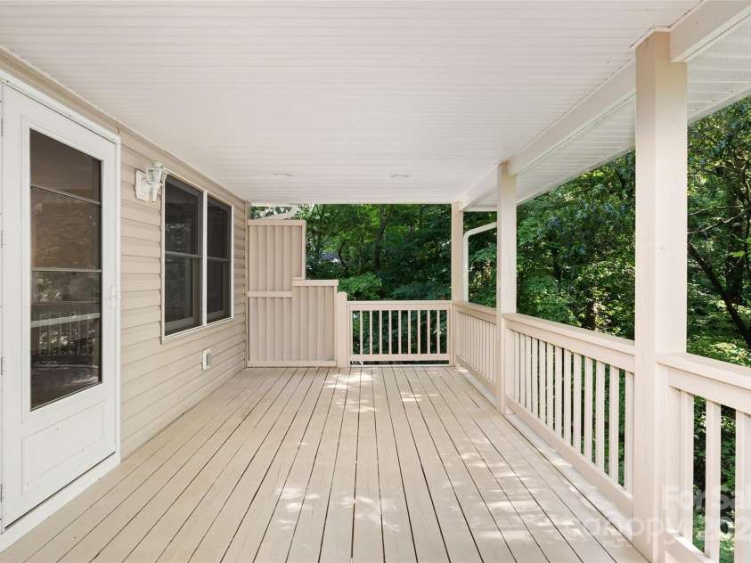 280 Crescent Drive, Lake Junaluska, NC 28745.  MLS# CAR4271616, YatesRealty ID 28463. 