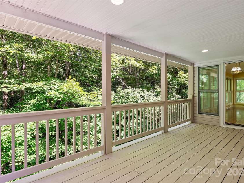 280 Crescent Drive, Lake Junaluska, NC 28745.  MLS# CAR4271616, YatesRealty ID 28463. 