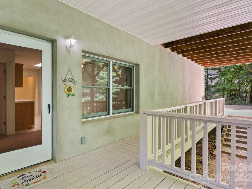 280 Crescent Drive, Lake Junaluska, NC 28745.  MLS# CAR4271616, YatesRealty ID 28463. 