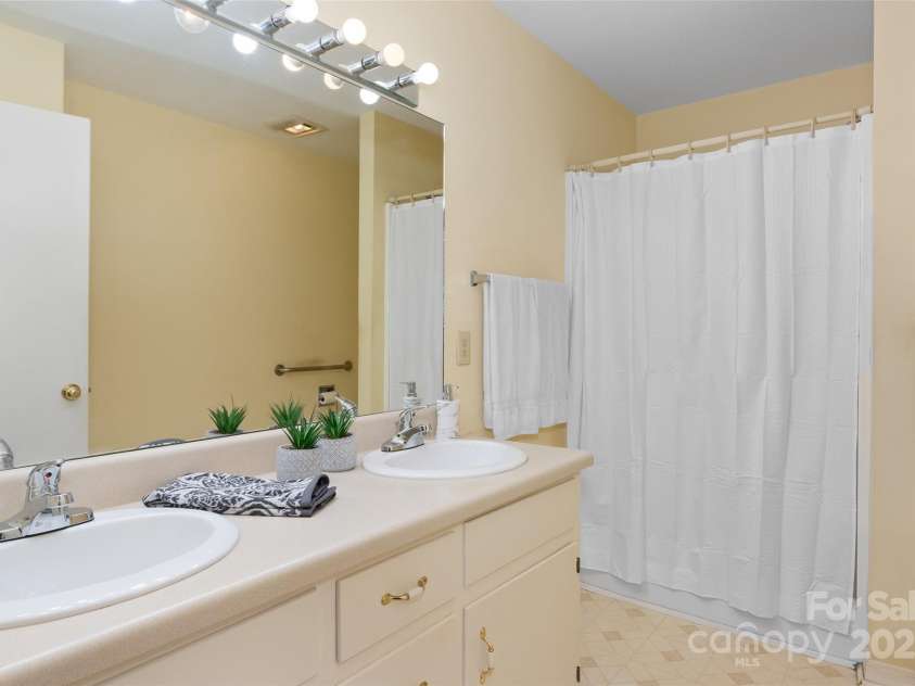 280 Crescent Drive, Lake Junaluska, NC 28745.  MLS# CAR4271616, YatesRealty ID 28463. 