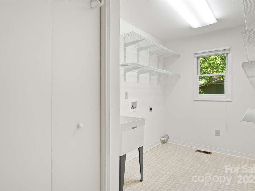 280 Crescent Drive, Lake Junaluska, NC 28745.  MLS# CAR4271616, YatesRealty ID 28463. 