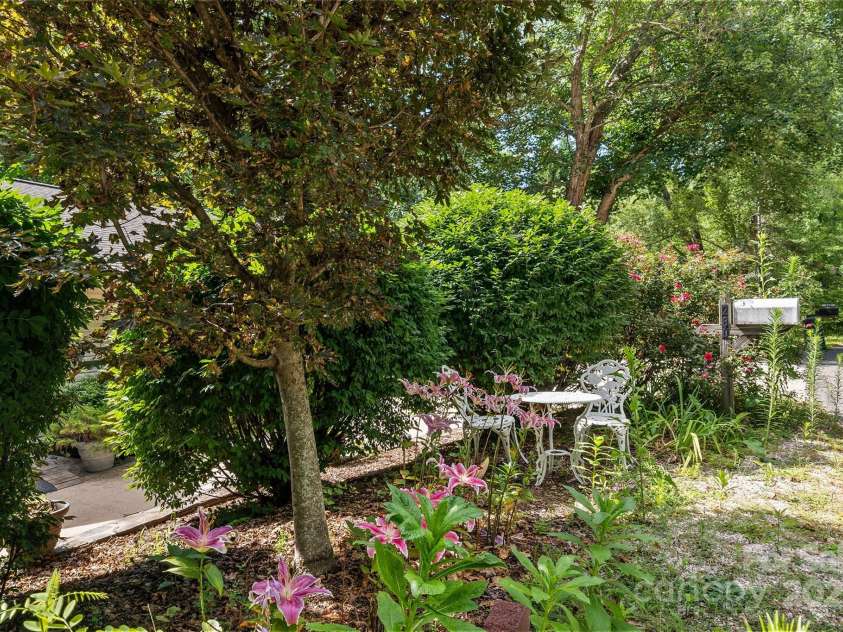 280 Crescent Drive, Lake Junaluska, NC 28745.  MLS# CAR4271616, YatesRealty ID 28463. 