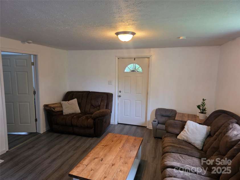 23 Pearl Street, Granite Falls, NC 28630.  MLS# CAR4264350, YatesRealty ID 28465. 