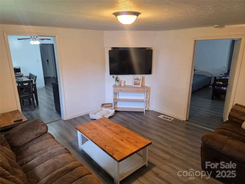 23 Pearl Street, Granite Falls, NC 28630.  MLS# CAR4264350, YatesRealty ID 28465. 