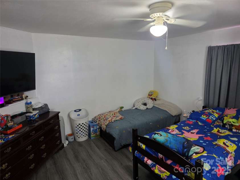 23 Pearl Street, Granite Falls, NC 28630.  MLS# CAR4264350, YatesRealty ID 28465. 