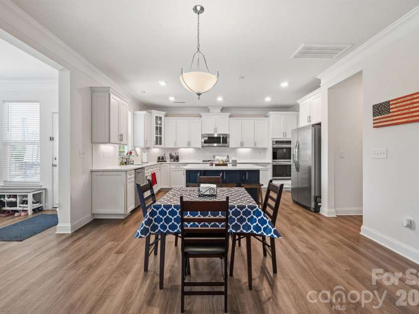 282 Bouchard Drive, Waxhaw, NC 28173.  MLS# CAR4387883, YatesRealty ID 28465. Breakfast Nook, Kitchen, Sunroom