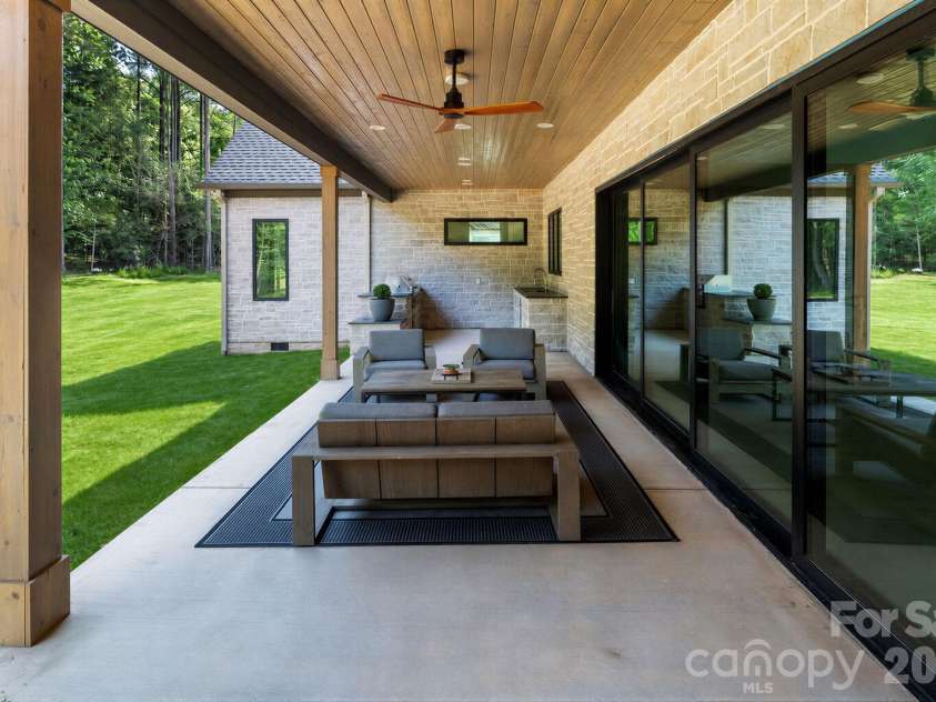 1427 Glasscock Road, Rock Hill, SC 29730.  MLS# CAR4376791, YatesRealty ID 28466. 