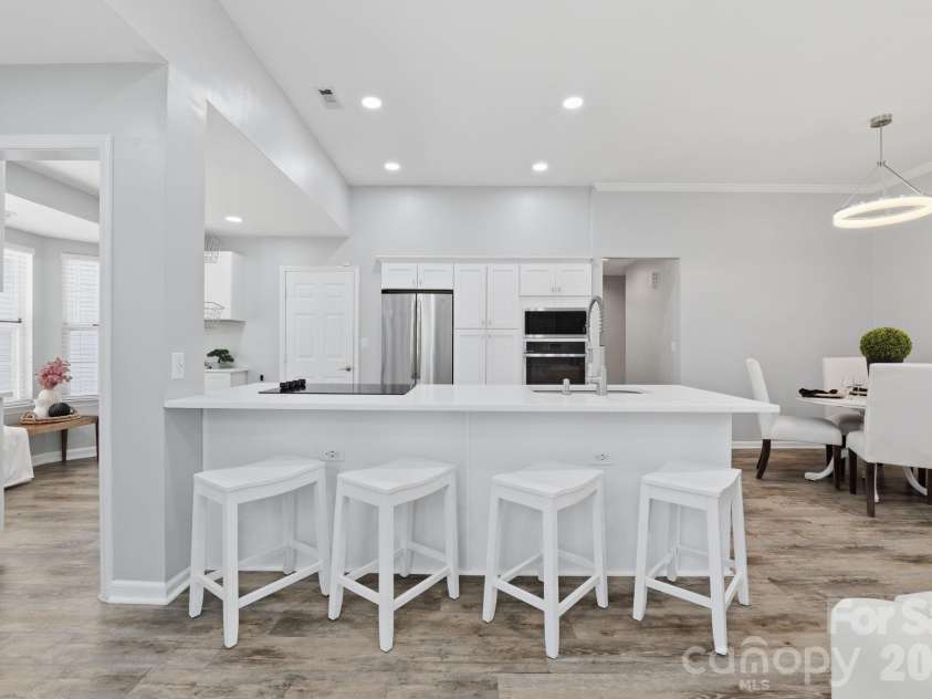 13501 Krislyn Woods Place, Charlotte, NC 28278.  MLS# CAR4388045, YatesRealty ID 28467. 