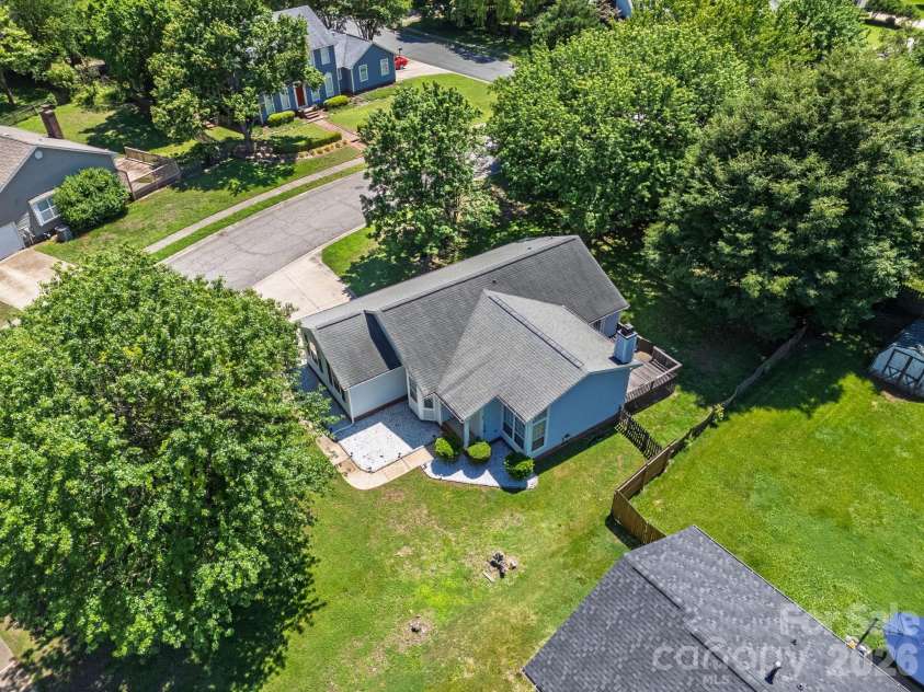 13501 Krislyn Woods Place, Charlotte, NC 28278.  MLS# CAR4388045, YatesRealty ID 28467. 