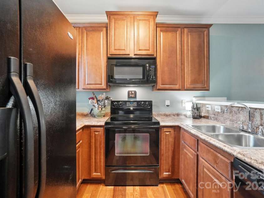 349 Armour Street, Davidson, NC 28036.  MLS# CAR4284517, YatesRealty ID 28467. 