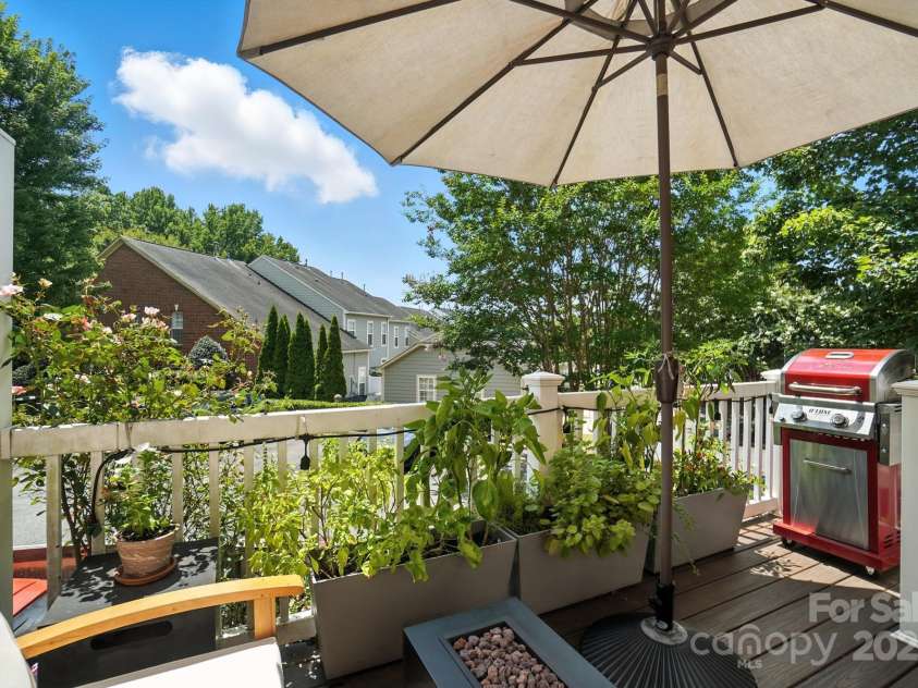 349 Armour Street, Davidson, NC 28036.  MLS# CAR4284517, YatesRealty ID 28467. 