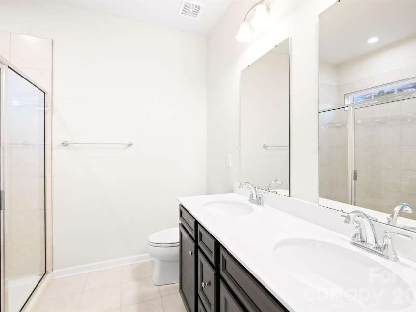 2620 Grantham Place Drive, Fort Mill, SC 29715.  MLS# CAR4382871, YatesRealty ID 28468. 