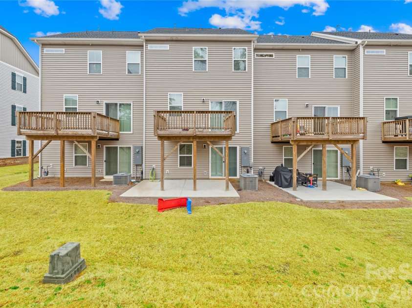 2620 Grantham Place Drive, Fort Mill, SC 29715.  MLS# CAR4382871, YatesRealty ID 28468. 