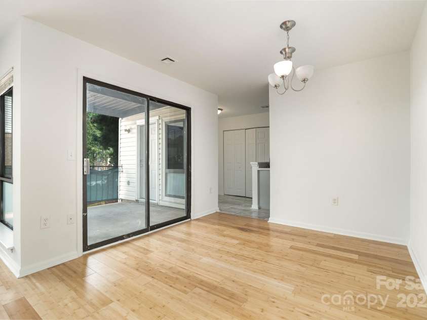 4900 Spring Lake Drive, Charlotte, NC 28212.  MLS# CAR4284345, YatesRealty ID 28468. 