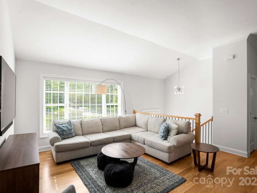 4816 Fairheath Road, Charlotte, NC 28210.  MLS# CAR4285277, YatesRealty ID 28469. 