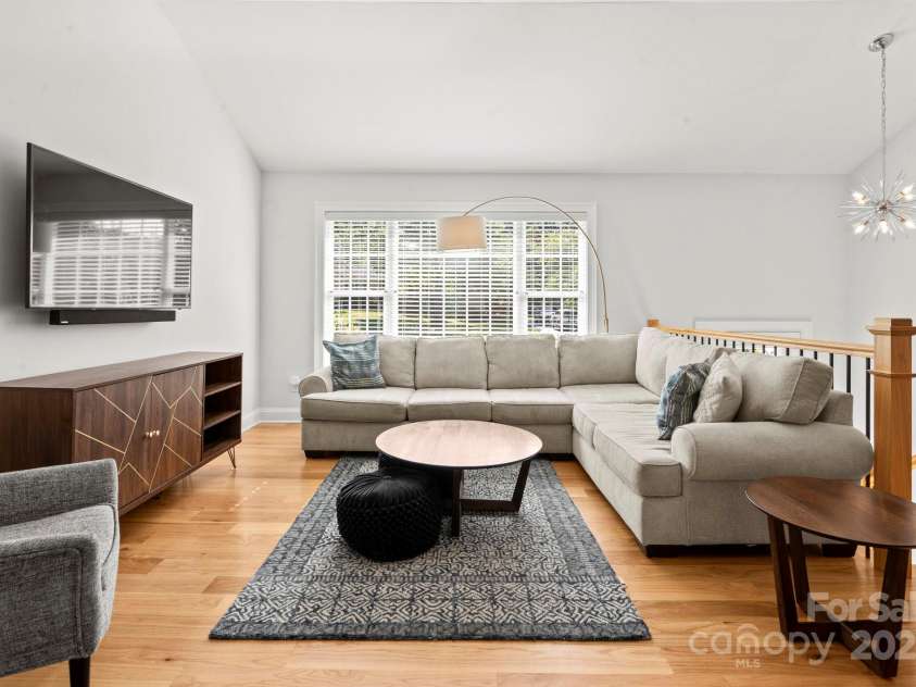 4816 Fairheath Road, Charlotte, NC 28210.  MLS# CAR4285277, YatesRealty ID 28469. 