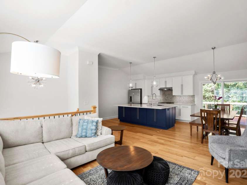 4816 Fairheath Road, Charlotte, NC 28210.  MLS# CAR4285277, YatesRealty ID 28469. 