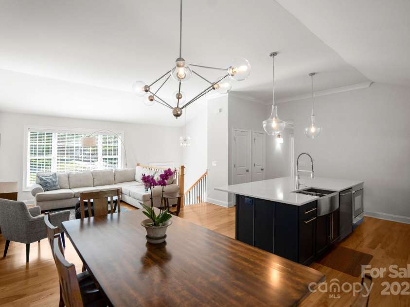 4816 Fairheath Road, Charlotte, NC 28210.  MLS# CAR4285277, YatesRealty ID 28469. 