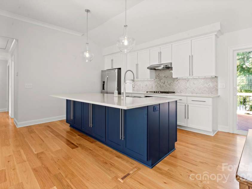 4816 Fairheath Road, Charlotte, NC 28210.  MLS# CAR4285277, YatesRealty ID 28469. 