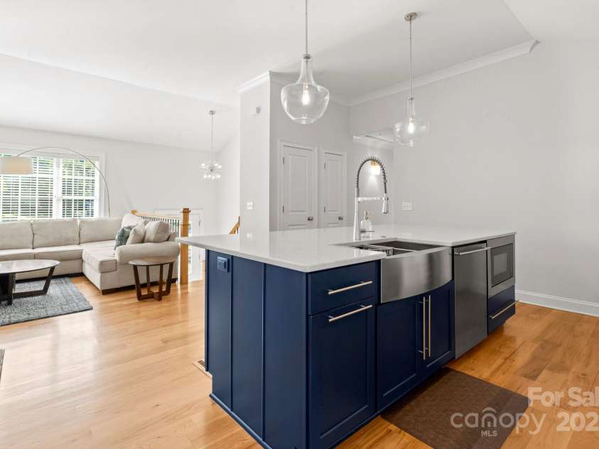 4816 Fairheath Road, Charlotte, NC 28210.  MLS# CAR4285277, YatesRealty ID 28469. 