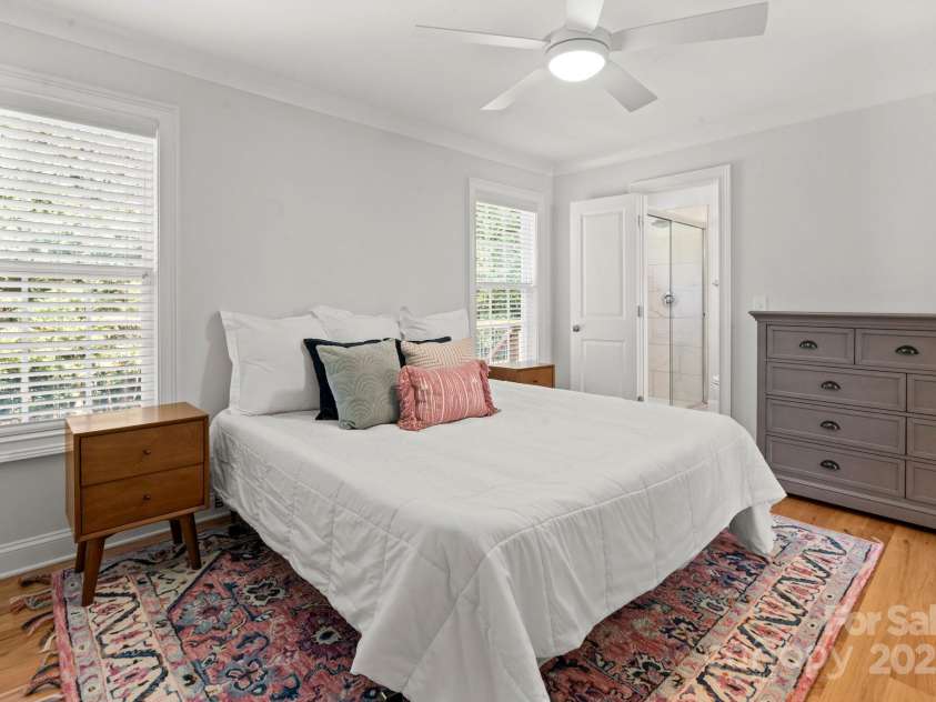 4816 Fairheath Road, Charlotte, NC 28210.  MLS# CAR4285277, YatesRealty ID 28469. 