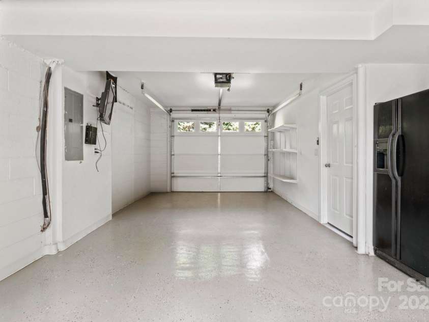 4816 Fairheath Road, Charlotte, NC 28210.  MLS# CAR4285277, YatesRealty ID 28469. 