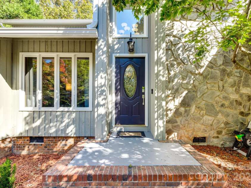 16008 Samar Court, Tega Cay, SC 29708.  MLS# CAR4195411, YatesRealty ID 2847. 