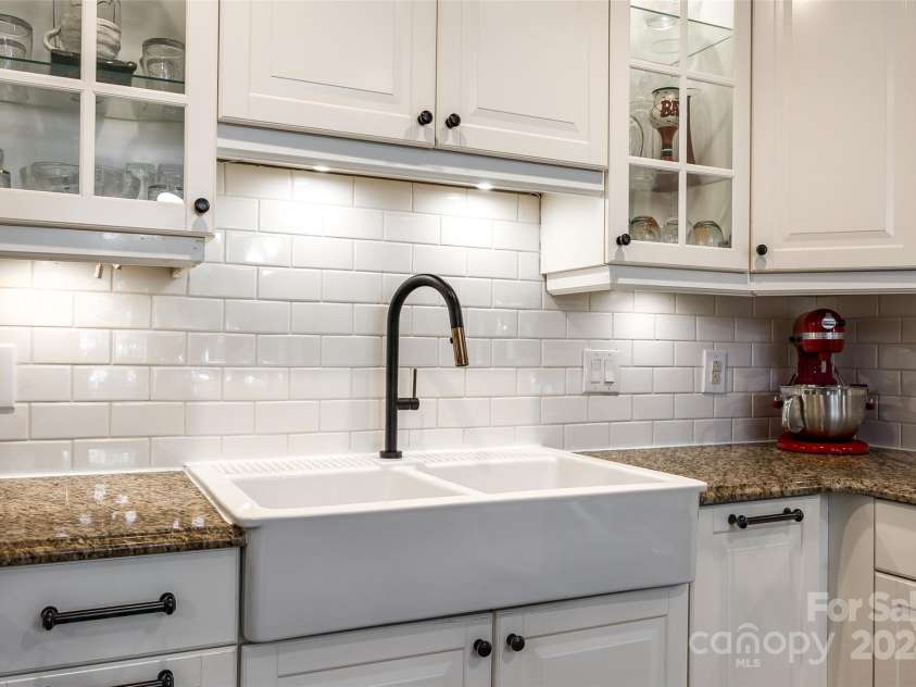 16008 Samar Court, Tega Cay, SC 29708.  MLS# CAR4195411, YatesRealty ID 2847. 