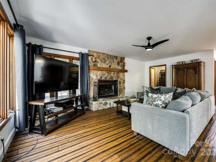 16008 Samar Court, Tega Cay, SC 29708.  MLS# CAR4195411, YatesRealty ID 2847. 