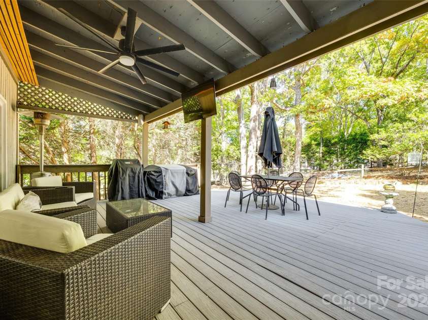 16008 Samar Court, Tega Cay, SC 29708.  MLS# CAR4195411, YatesRealty ID 2847. 