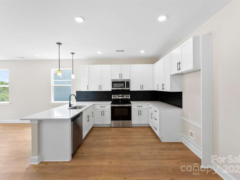 157 Pumice Drive, Statesville, NC 28625.  MLS# CAR4285099, YatesRealty ID 28470. 