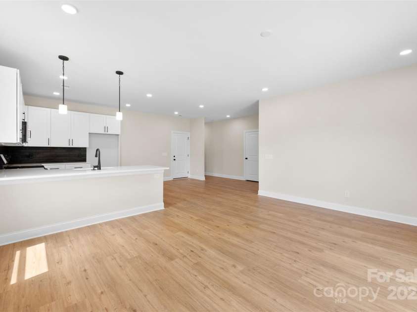 157 Pumice Drive, Statesville, NC 28625.  MLS# CAR4285099, YatesRealty ID 28470. 