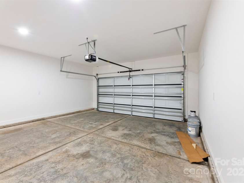 157 Pumice Drive, Statesville, NC 28625.  MLS# CAR4285099, YatesRealty ID 28470. 