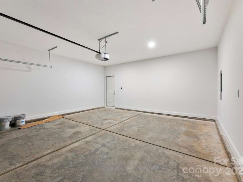 157 Pumice Drive, Statesville, NC 28625.  MLS# CAR4285099, YatesRealty ID 28470. 